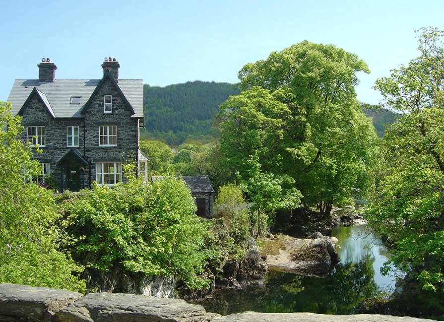 Betws-y-Coed Riverside B&B in Betws-y-Coed Snowdonia - Highly Recommended Bryn Afon Guest House